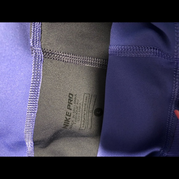 3/4 length purple Nike leggings - Picture 5 of 6